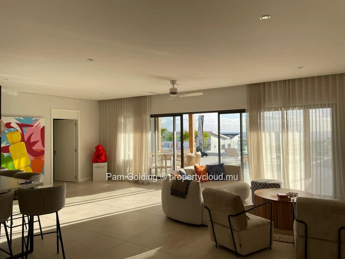 Penthouse for rental in Tamarin.