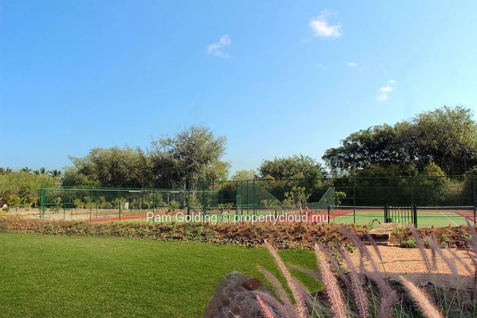 2-Bedroom Apartment with Private Garden & Pool in Mont Choisy – 5-Min Walk to the Beach (Sole Mandate)
