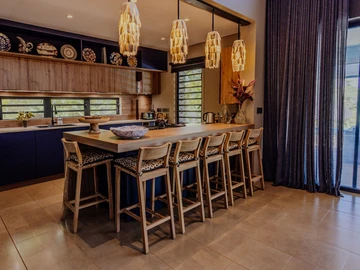 6 Bedroom Villa