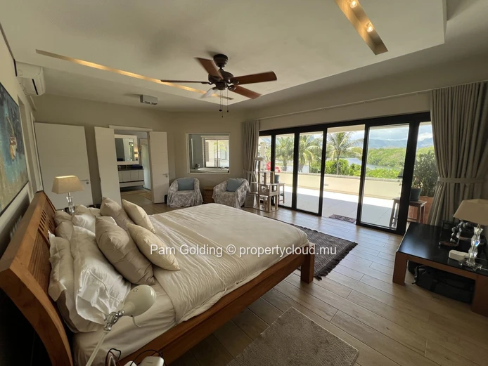 Riverside 4-Bedroom Penthouse in Tamarin – Exclusive Beach Access