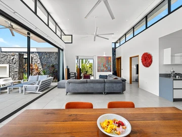 5 Bedroom Villa