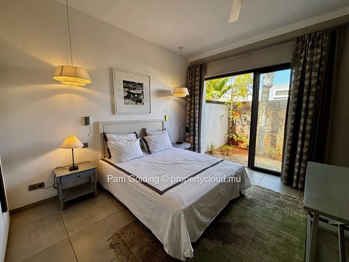 Single-Storey Villa for Sale in Royal Park Balaclava – 3-Bedroom Home