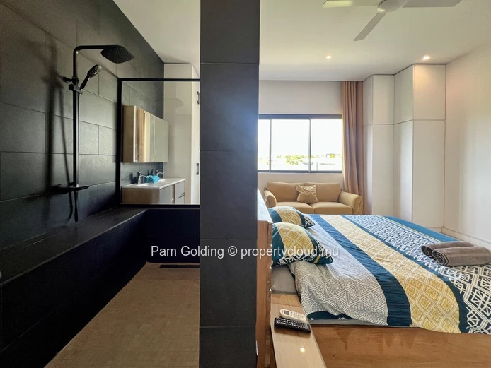 Penthouse de 3 chambres en suite au cœur de Tamarin avec vues mer et montagne et piscine privative
