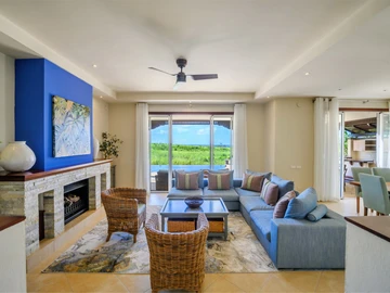 4 Bedroom Villa