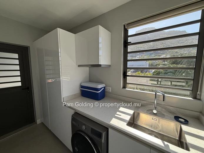 Appartement de 3 chambres en suite à Tamarin – Accès à la plage
