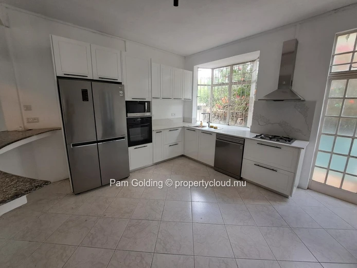 Pointe aux Canonniers – House for sale – Pam Golding Mauritius