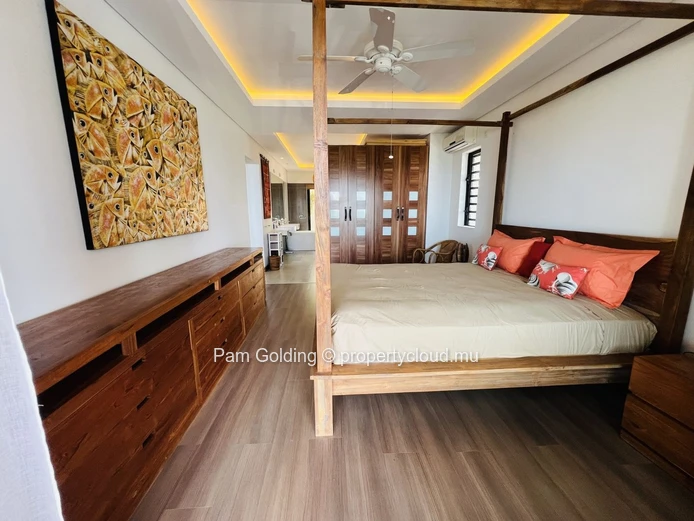 3-Bedroom Ensuite Apartment in Tamarin – Panoramic Ocean Views