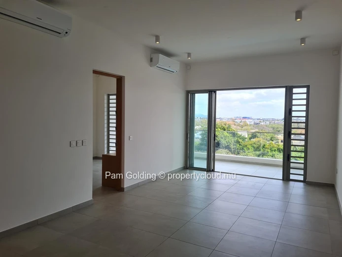 2-Bedroom Penthouse with Private Rooftop Pool – Near Pereybere Beach, Mauritius