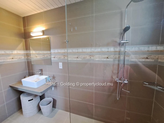 Trou d'Eau Douce – Penthouse à louer – Pam Golding Mauritius