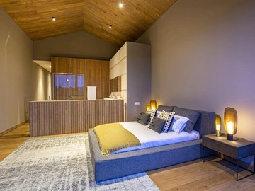 5 Bedroom Villa