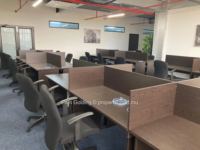 Grand Baie – Espace Bureau à louer – Pam Golding Mauritius