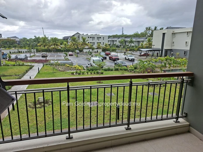 Appartement neuf de 2 chambres à vendre à Beau Plan, idéalement situé entre Port Louis et Grand Baie.