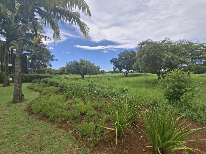 2-Bedroom Apartment with Private Garden & Pool in Mont Choisy – 5-Min Walk to the Beach (Sole Mandate)