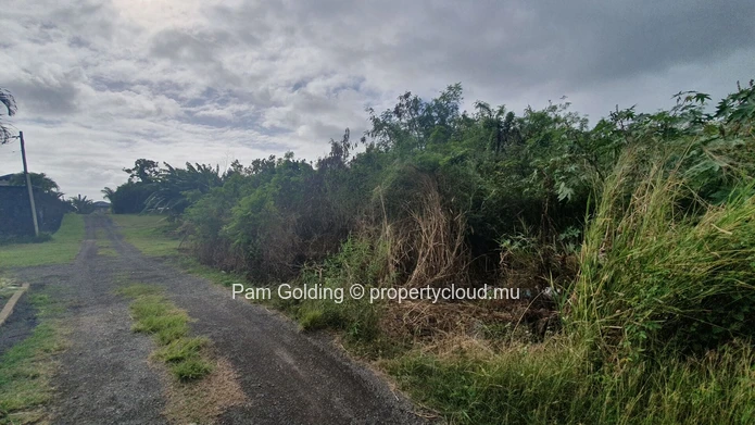Grand Gaube – Terrain à vendre – Pam Golding Mauritius