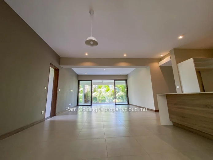 Appartement de 3 chambres en rez-de-jardin  à Pointe aux Cannoniers !