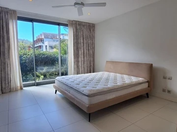 5 Bedroom Villa