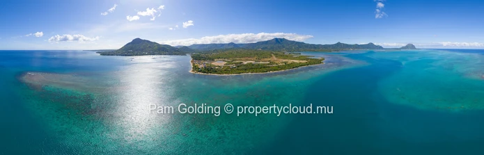 The Peninsula, Les Salines, Black River : Your Exclusive Beachfront Oasis 