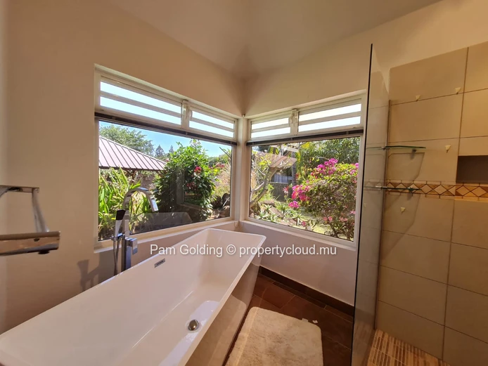 Luxurious Oasis in Prestigious Estate