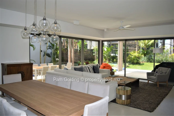 Luxueuse villa sur domaine golfique