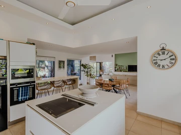 4 Bedroom Villa