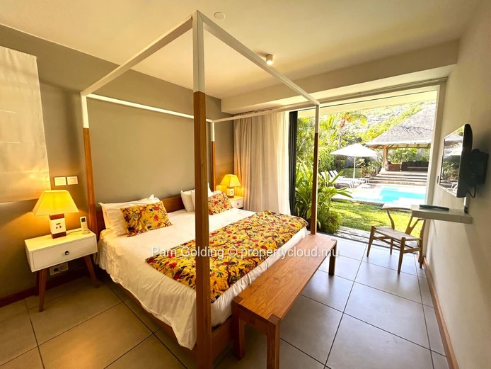 Modern 3-Bedroom Villa in Tamarin – Private Pool & Resort Amenities Near the Beach