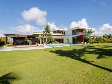 4 Bedroom Villa
