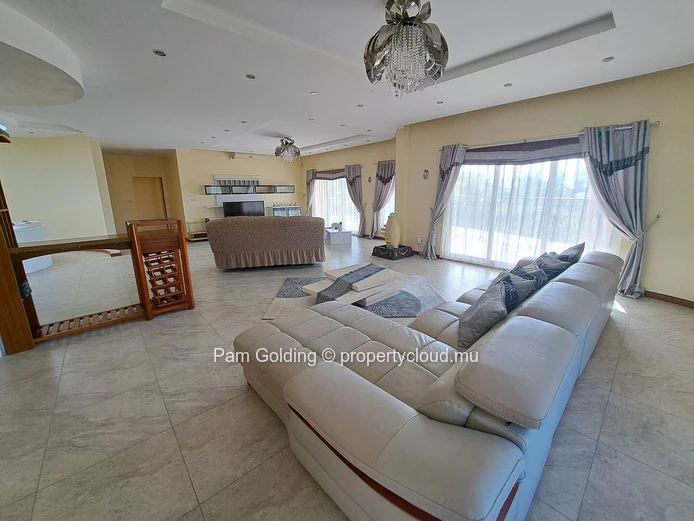 Pointe aux Biches – House for sale – Pam Golding Mauritius