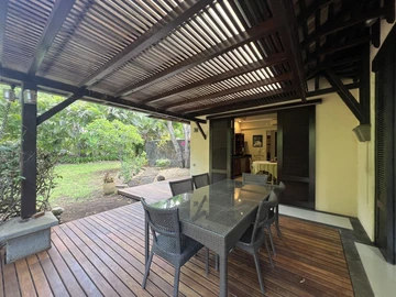 5 Bedroom Villa