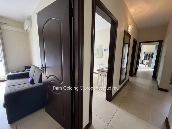 3 Bedroom Apartment minutes from the beach in Tamarin
