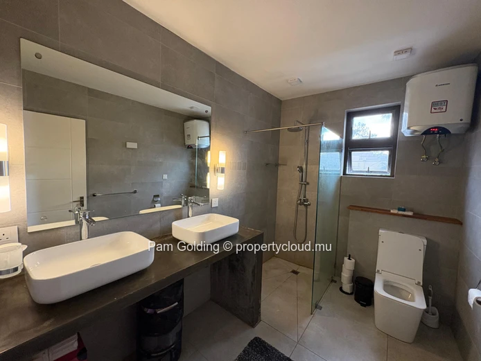 3-Bedroom Ground Floor Apartment for Rent – Bright, Central & Coastal Living