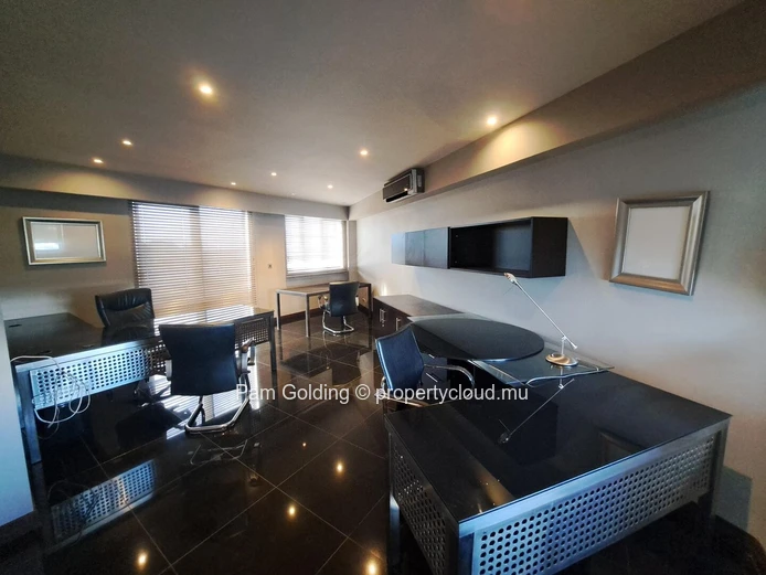 Grand Baie - Espace Bureau à vendre – Pam Golding Mauritius
