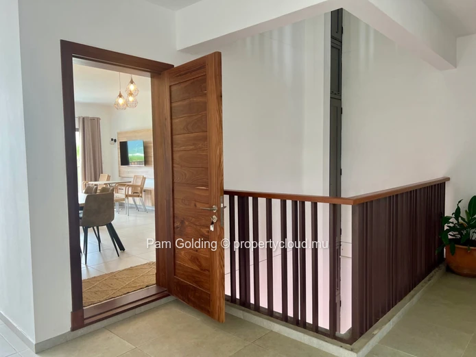 Secured apartment for rental in Moka.