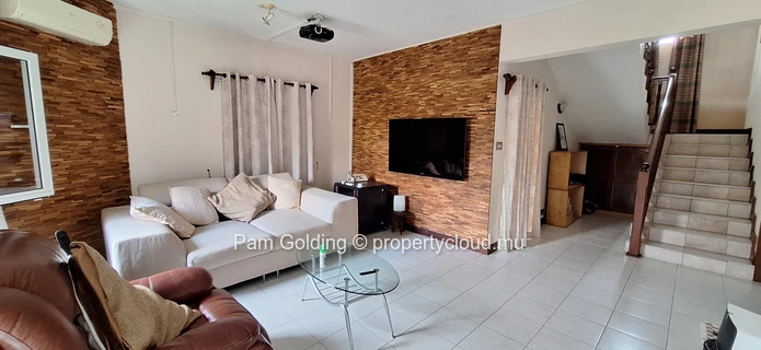 Exceptional Multi-Building Estate for Sale – Avenue Ollier, Quatre Bornes (Sole Mandate)