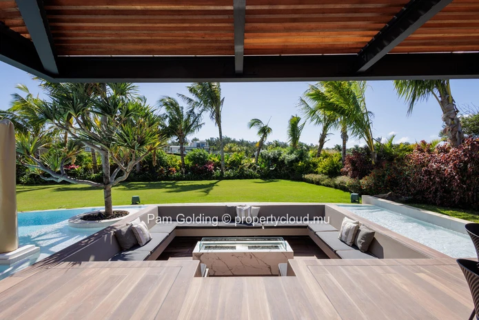Contemporary 4-Bedroom Villa on a Golf Course with Pool | Anahita Golf & Spa Resort Mauritius