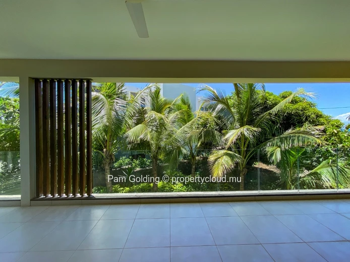 Appartement de 3 chambres en rez-de-jardin  à Pointe aux Cannoniers !