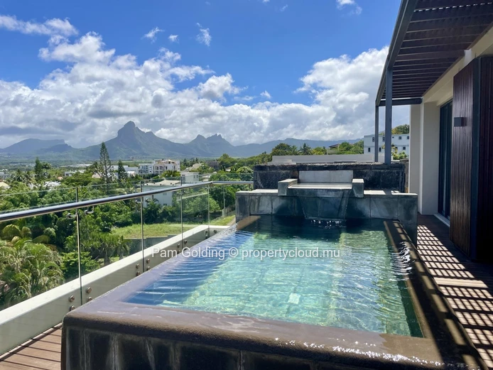 Penthouse de 4 Chambres au Cœur de Tamarin – Plunge Pool & Vues Panoramiques