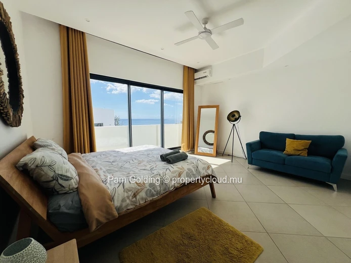 Penthouse de 3 chambres en suite au cœur de Tamarin avec vues mer et montagne et piscine privative