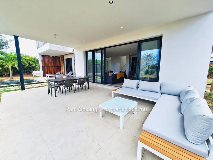 Villa Neuve de 4 Chambres à Akasha, Cap Tamarin – Piscine Privée, Jardin et Vie Familiale au Cœur d’une Smart City