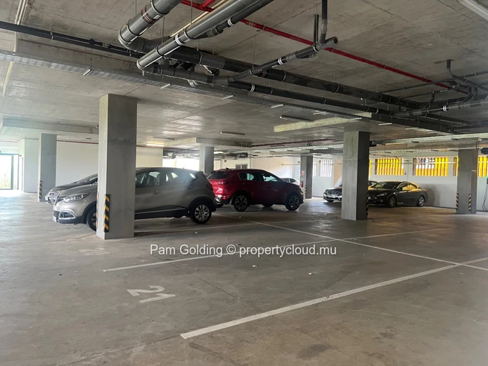 AVA Technopark – Espace commercial premium à louer à Côte d’Or