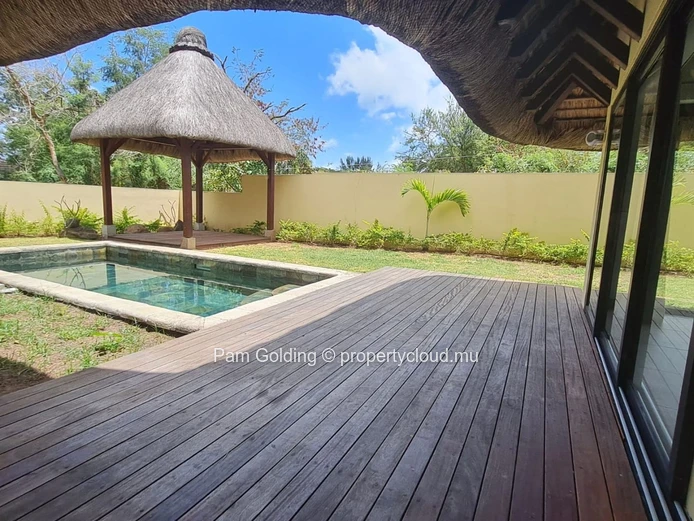 3 bedroom house in Black River for rental in a gated estate.