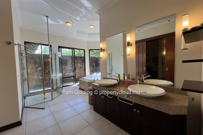 4 Bedroom villa in Tamarina Golf Estate and Spa, West Coast , Mauritius (Sole Mandate)