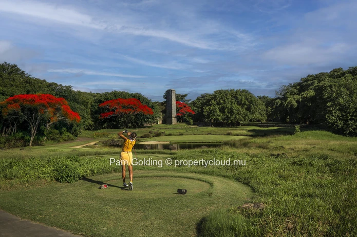 3-Bedroom en suite Penthouse with Private Pool on the Terrace – Mont Choisy Golf & Beach Estate, Grand Baie