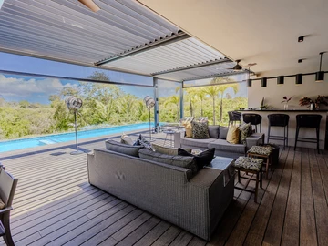 6 Bedroom Villa