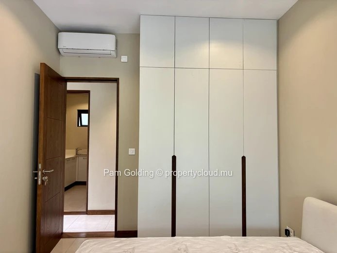 Appartement 3 chambres en rez-de-jardin à Pointe aux Canonniers, 196,69 m²