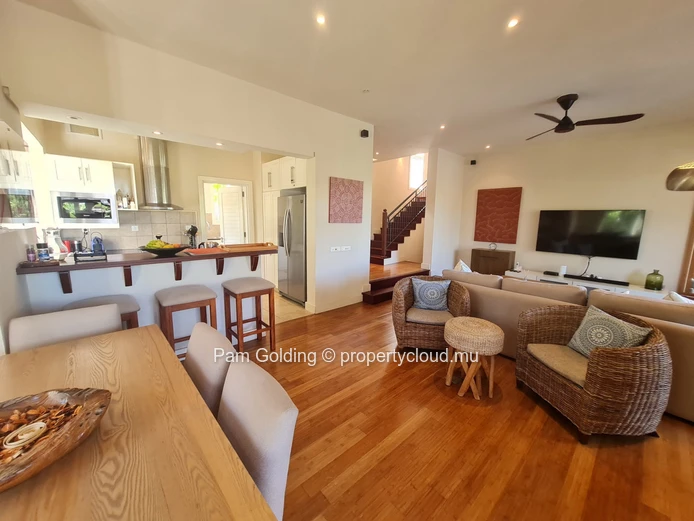 Une villa classique, offrant un style de vie parfait au cœur de Villas Valriche.