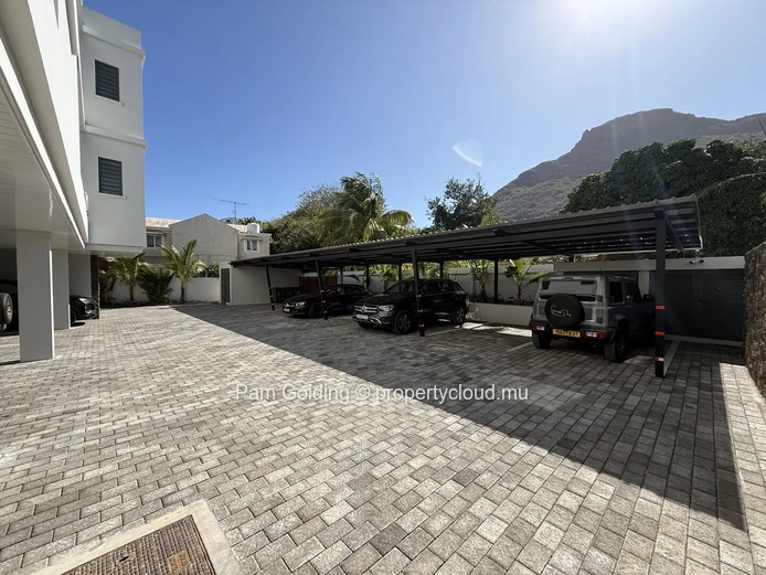 Appartement de 3 chambres en suite à Tamarin – Accès à la plage