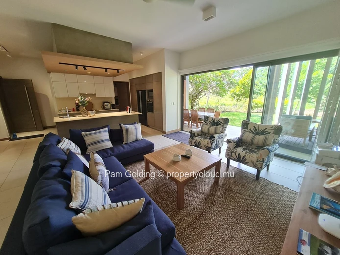 Appartement 3 chambres en rez-de-chaussée à vendre | Mont Choisy Golf & Beach Estate, Grand Baie, Île Maurice | Vue g...