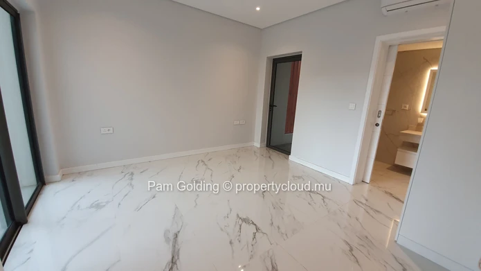 Stunning 3-Bedroom Beachfront  for sale.