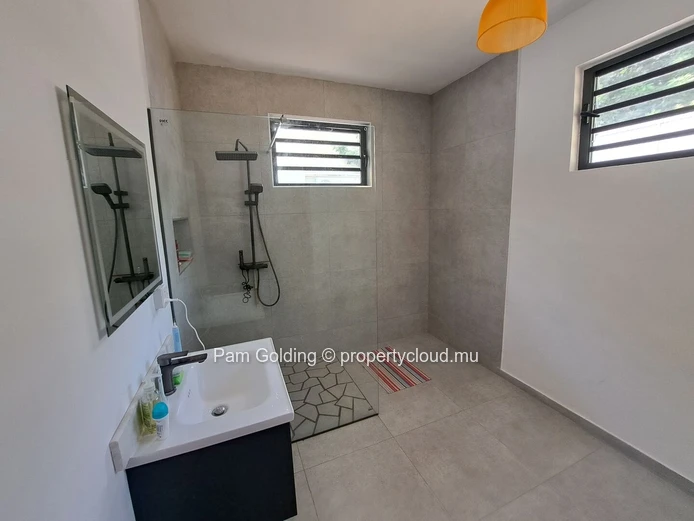 Bain Boeuf – Maison à louer – Pam Golding Mauritius