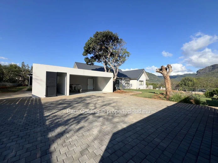 Freestanding 3 bedroom Villa in Domaine de Palmyre